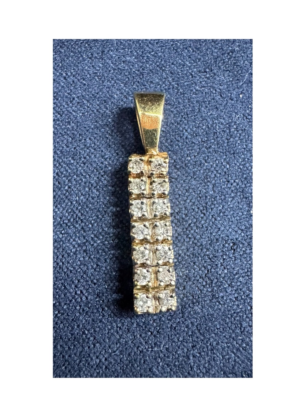 Yellow Gold Pendant Necklace with 12 Real Diamonds